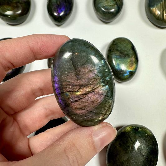 Purple flash Labradorite Palm Stone (F)